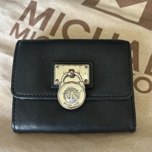 MICHAEL KORS HAMILTON purse & wallet - Picture 7 of 11